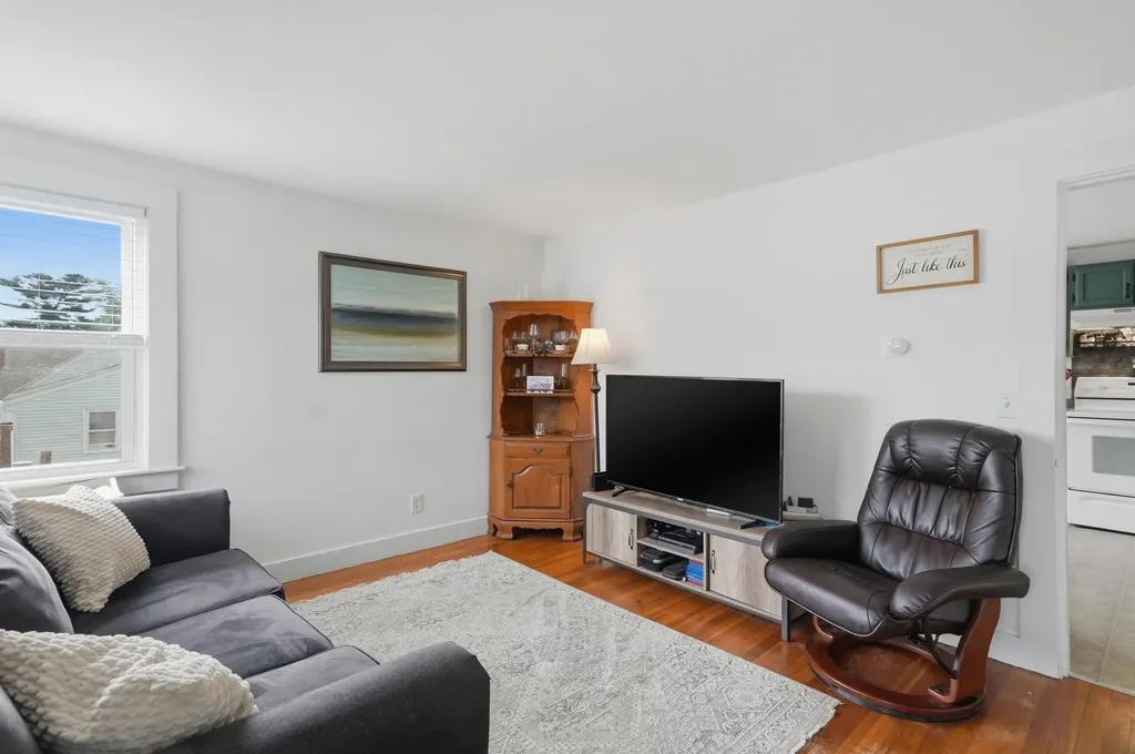 40 Mcguigan Avenue Manchester NH 03103