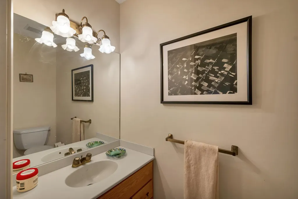 40-24 Harbor Way Wolfeboro NH 03894