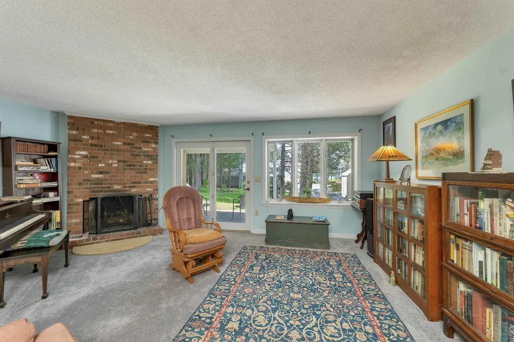 40-24 Harbor Way Wolfeboro NH 03894