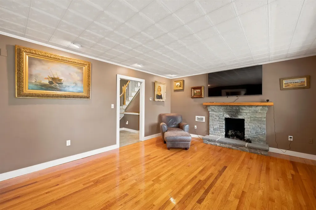 37 Highland Street Meredith NH 03253