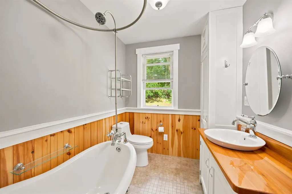 37 Highland Street Meredith NH 03253