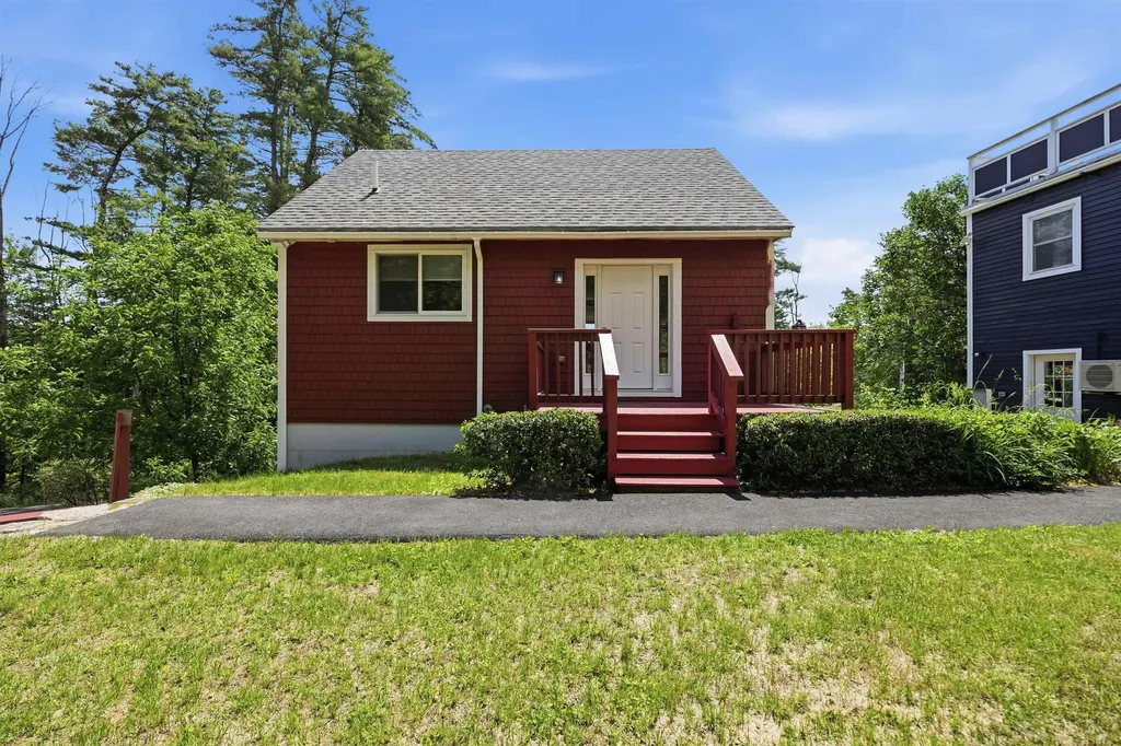 37 Highland Street Meredith NH 03253