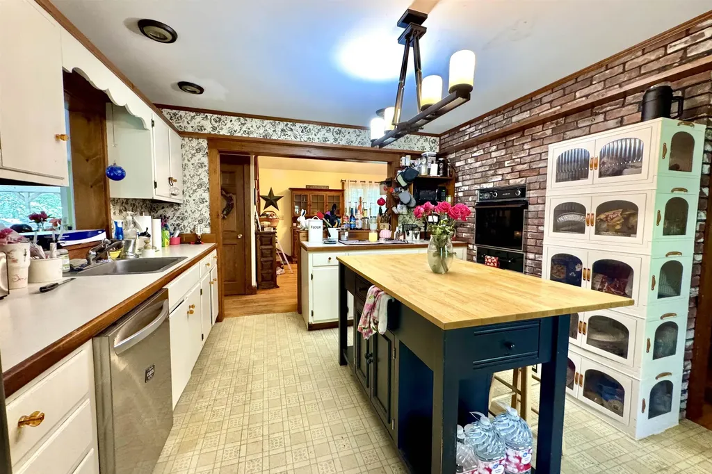 60 Abbot Hill Acres Road Wilton NH 03086