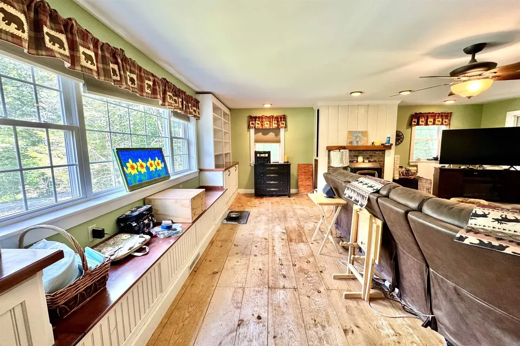 60 Abbot Hill Acres Road Wilton NH 03086