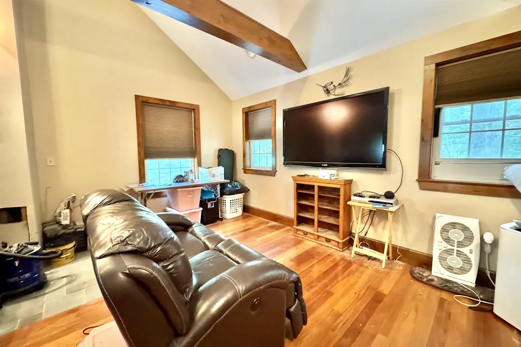 60 Abbot Hill Acres Road Wilton NH 03086
