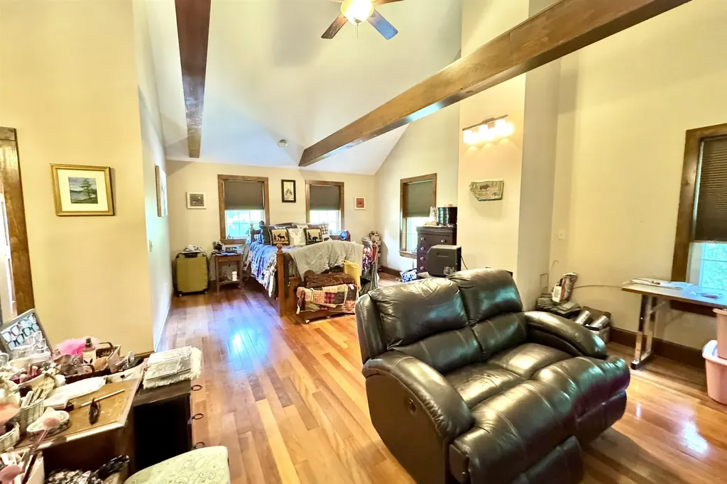 60 Abbot Hill Acres Road Wilton NH 03086