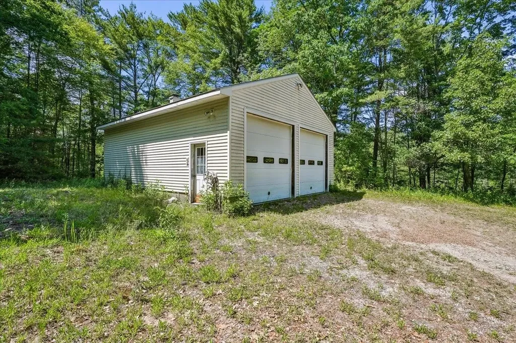 58 Joanne Drive Hooksett NH 03106