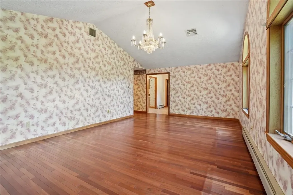 58 Joanne Drive Hooksett NH 03106