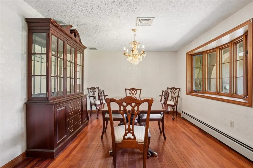 58 Joanne Drive Hooksett NH 03106