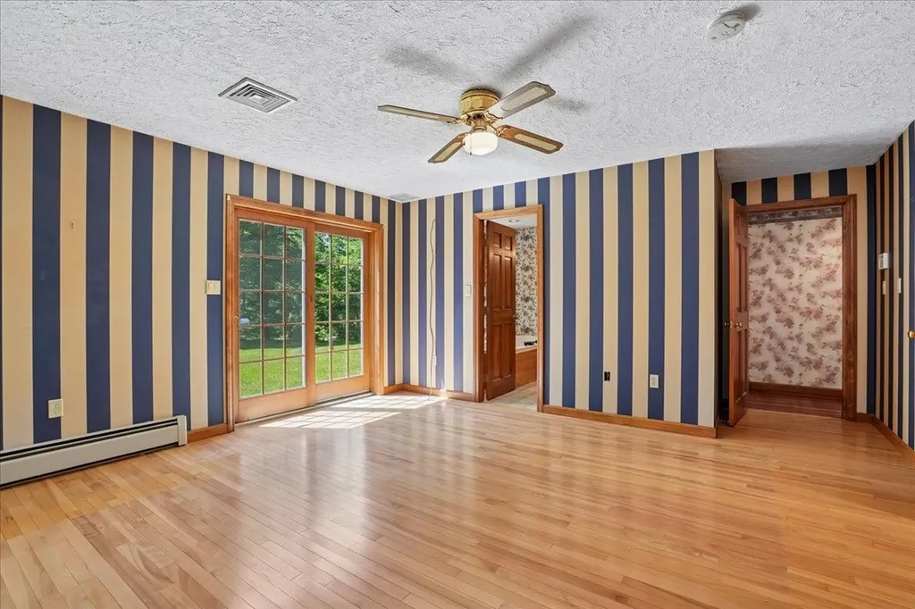 58 Joanne Drive Hooksett NH 03106