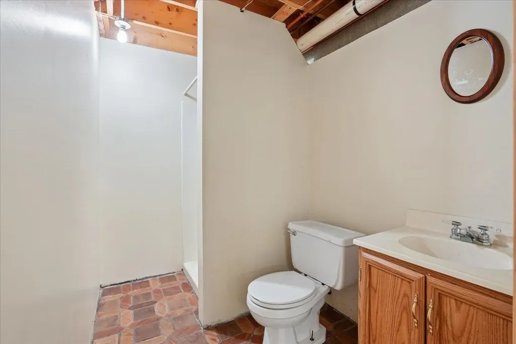 58 Joanne Drive Hooksett NH 03106