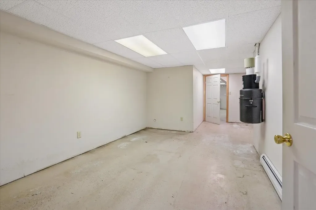 58 Joanne Drive Hooksett NH 03106