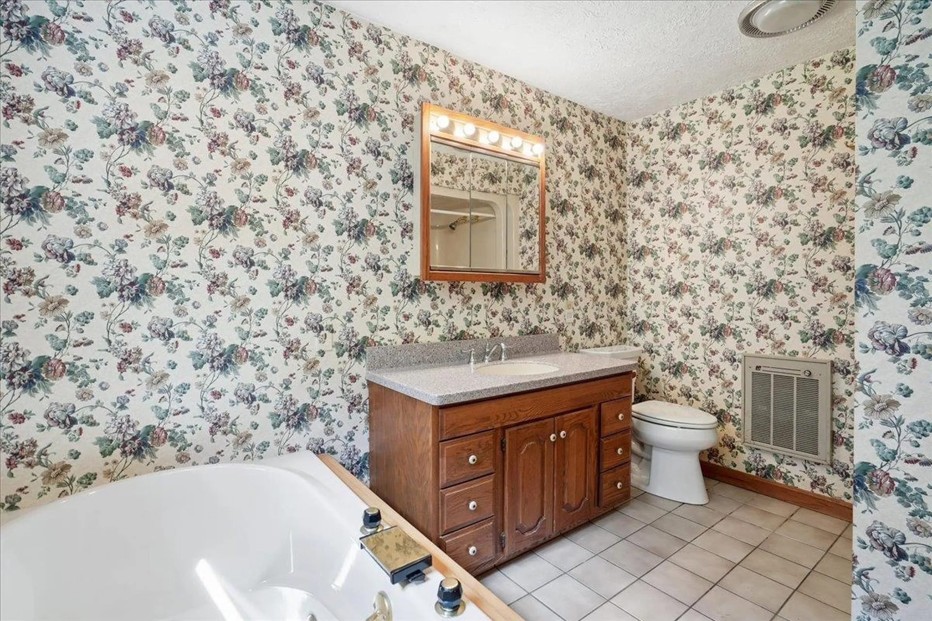 58 Joanne Drive Hooksett NH 03106