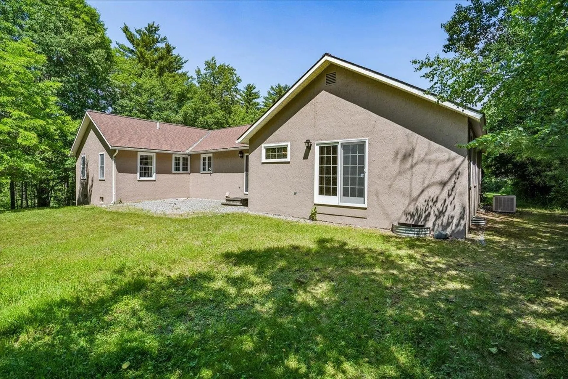 58 Joanne Drive Hooksett NH 03106