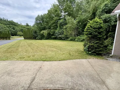 58 Joanne Drive Hooksett NH 03106