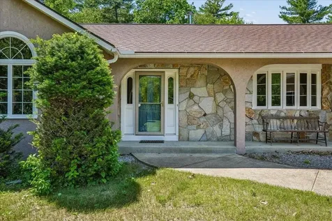 58 Joanne Drive Hooksett NH 03106