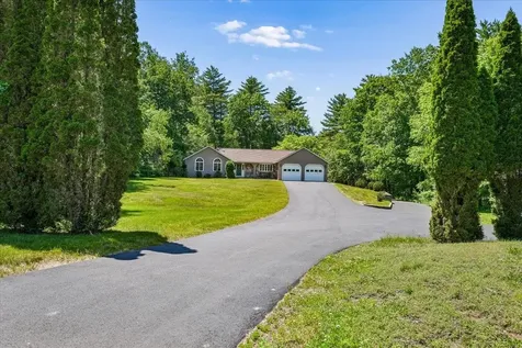 58 Joanne Drive Hooksett NH 03106