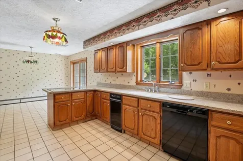 58 Joanne Drive Hooksett NH 03106