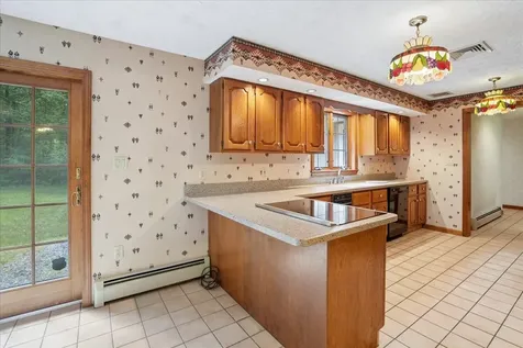 58 Joanne Drive Hooksett NH 03106