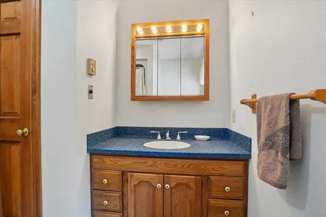 58 Joanne Drive Hooksett NH 03106