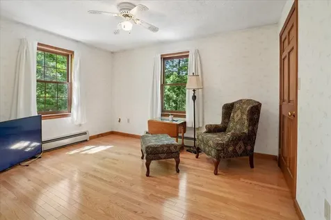 58 Joanne Drive Hooksett NH 03106