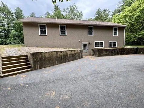 58 Joanne Drive Hooksett NH 03106