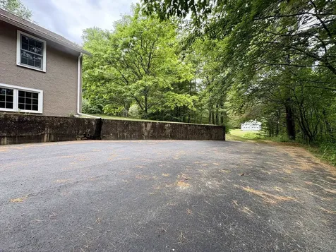58 Joanne Drive Hooksett NH 03106