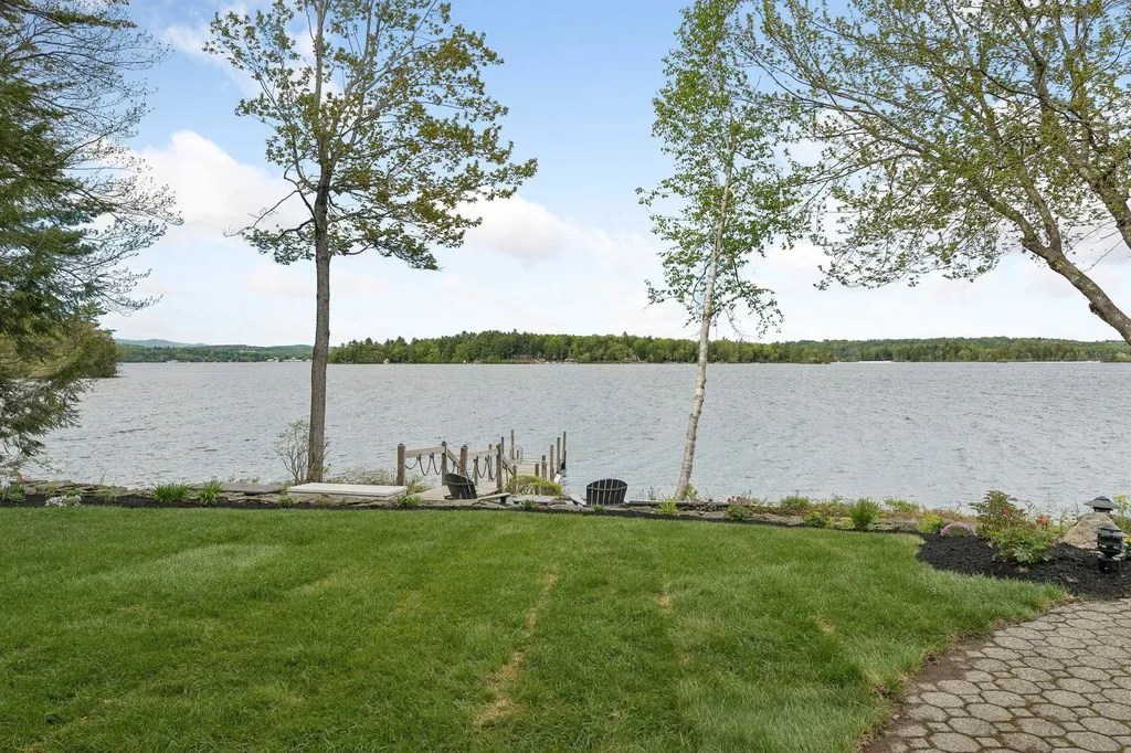 122 Pipers Point Alton NH 03809