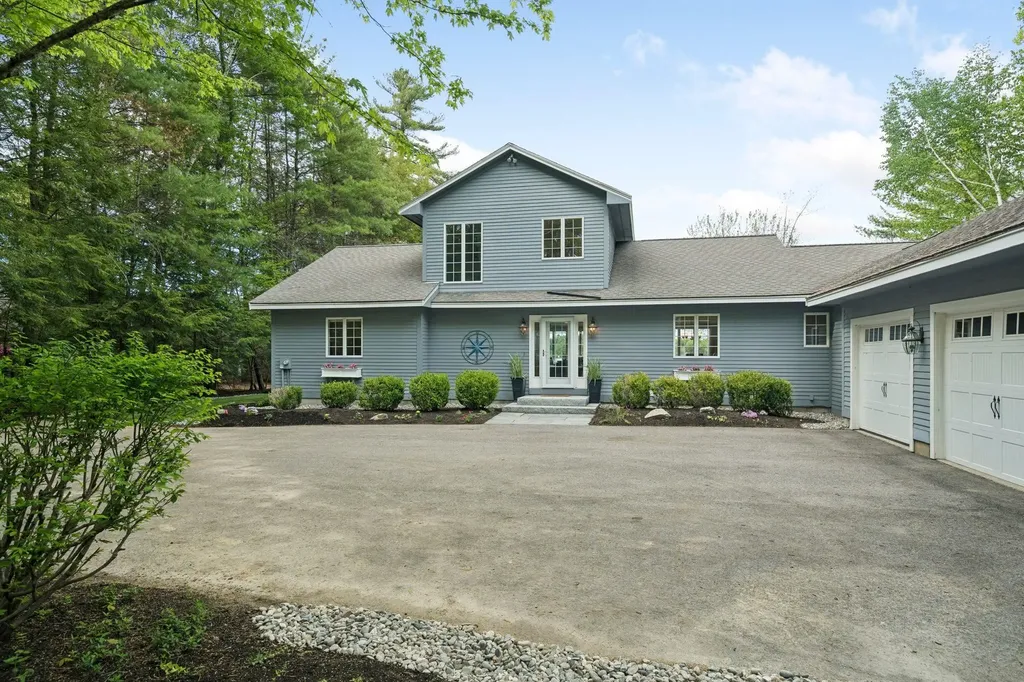 122 Pipers Point Alton NH 03809