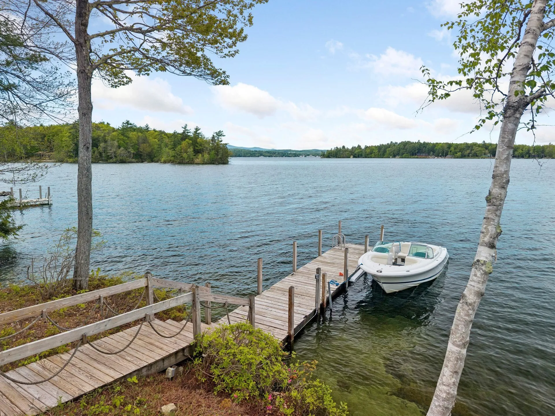122 Pipers Point Alton NH 03809