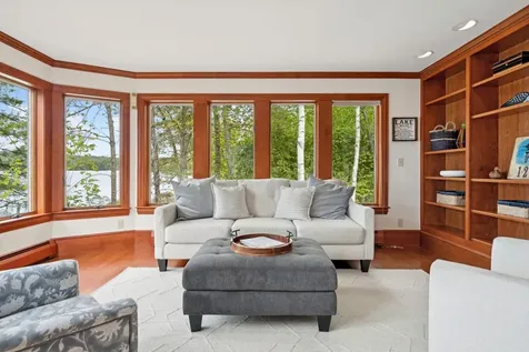 122 Pipers Point Alton NH 03809