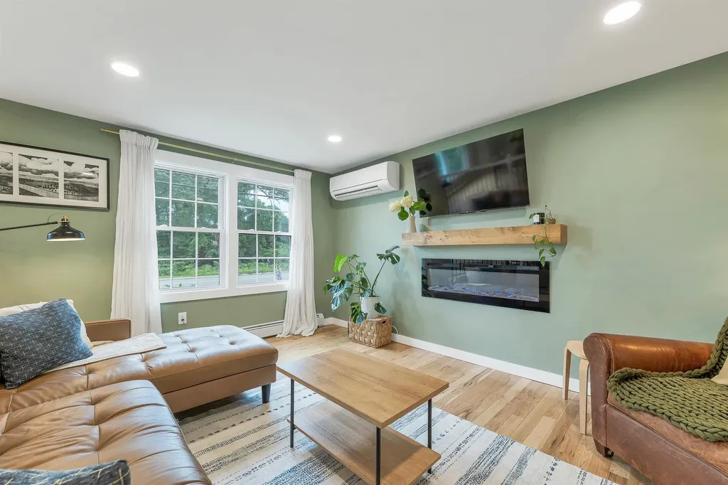 74 Alewive Road Kennebunk ME 04043