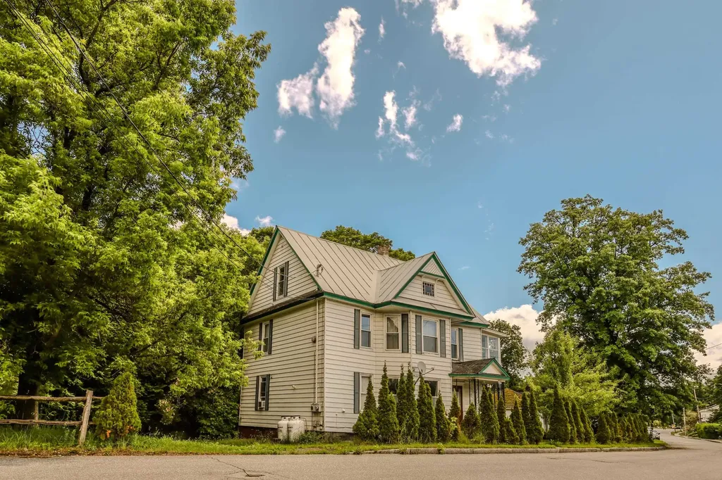 238 Mt. Pleasant Street St. Johnsbury VT 05819