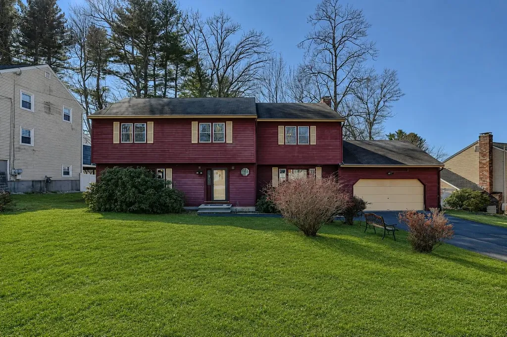 21 Clearview Drive Nashua NH 03062