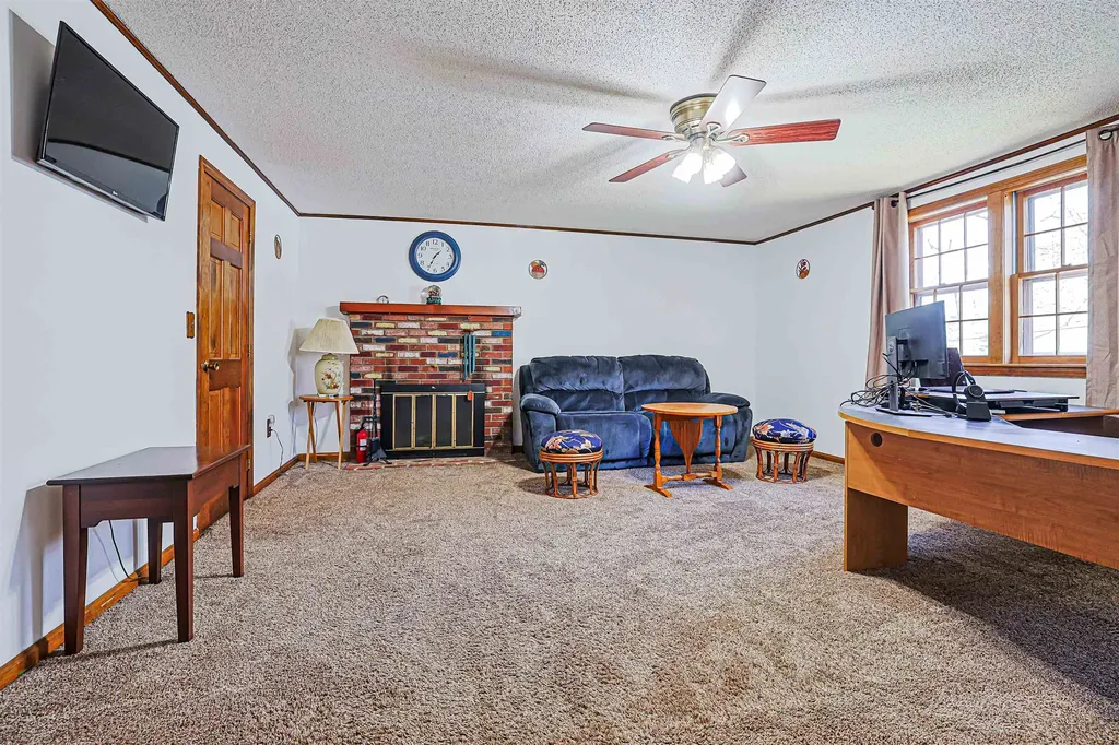 21 Clearview Drive Nashua NH 03062