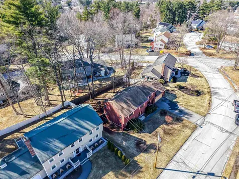 21 Clearview Drive Nashua NH 03062