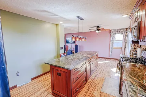 21 Clearview Drive Nashua NH 03062