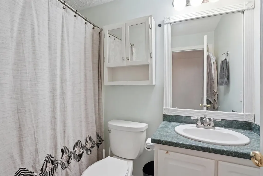 3 Georgetown Drive Nashua NH 03063