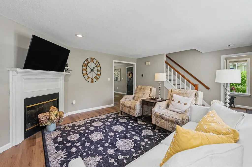 3 Salisbury Road Nashua NH 03064