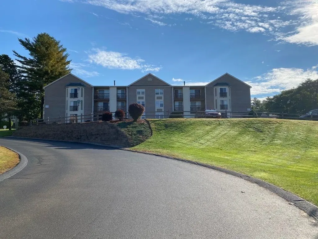 184 Cannongate Iii Road Nashua NH 03063