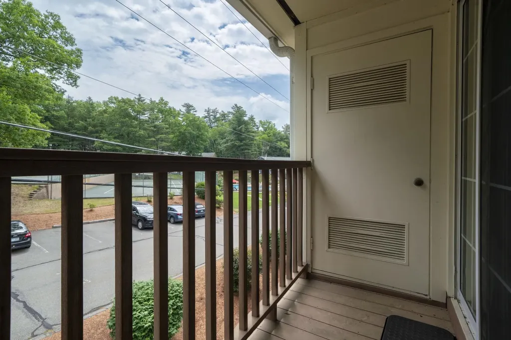 184 Cannongate Iii Road Nashua NH 03063