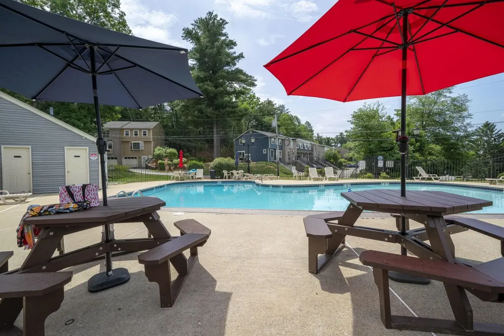 184 Cannongate Iii Road Nashua NH 03063