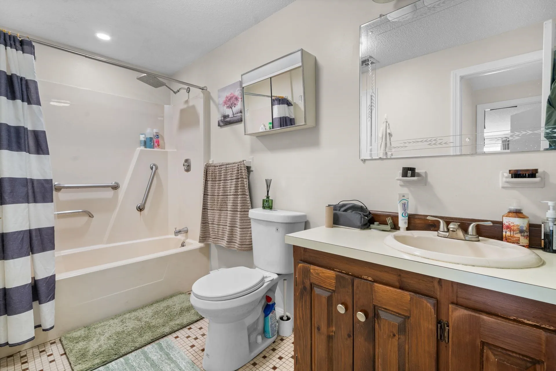 184 Cannongate Iii Road Nashua NH 03063
