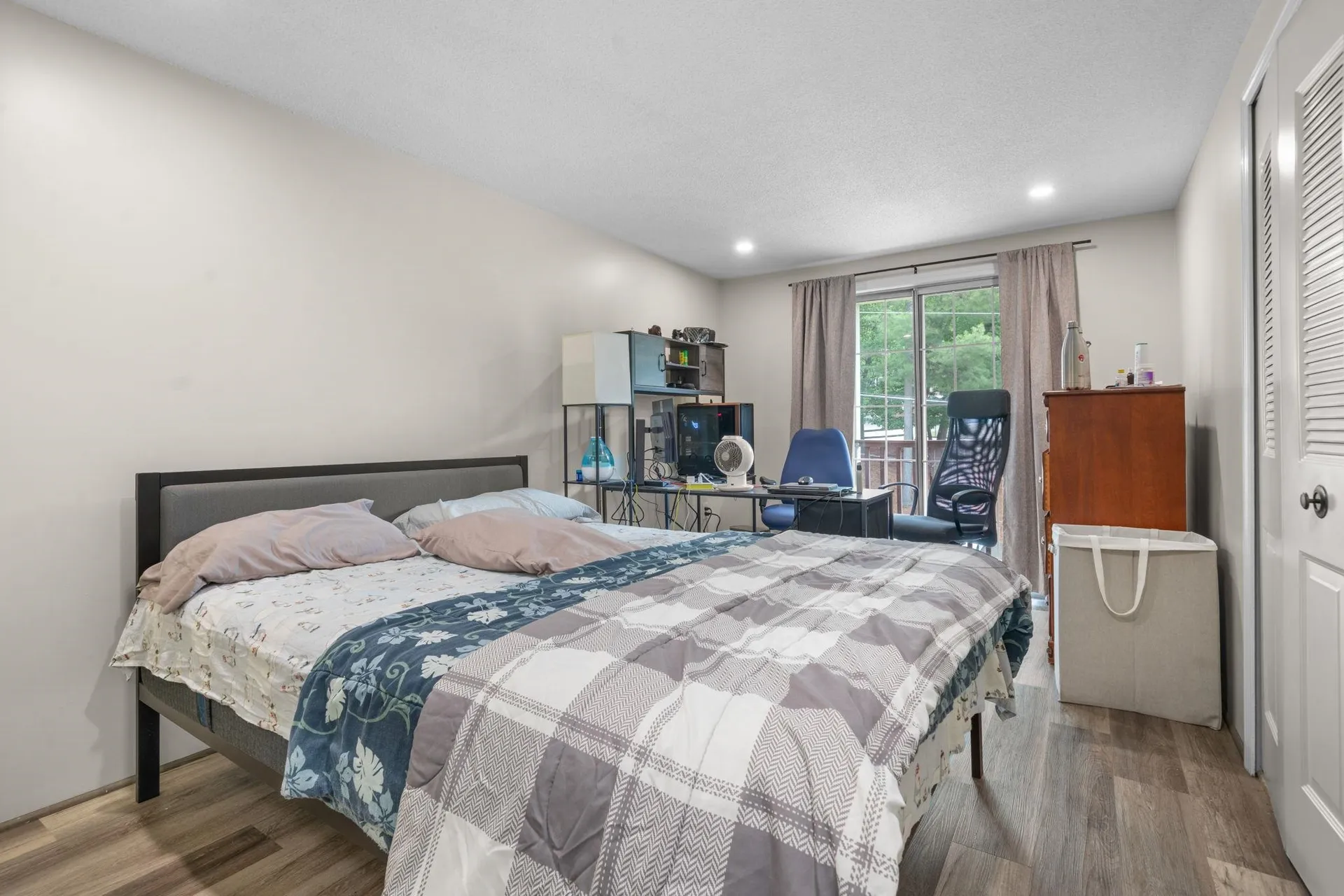 184 Cannongate Iii Road Nashua NH 03063