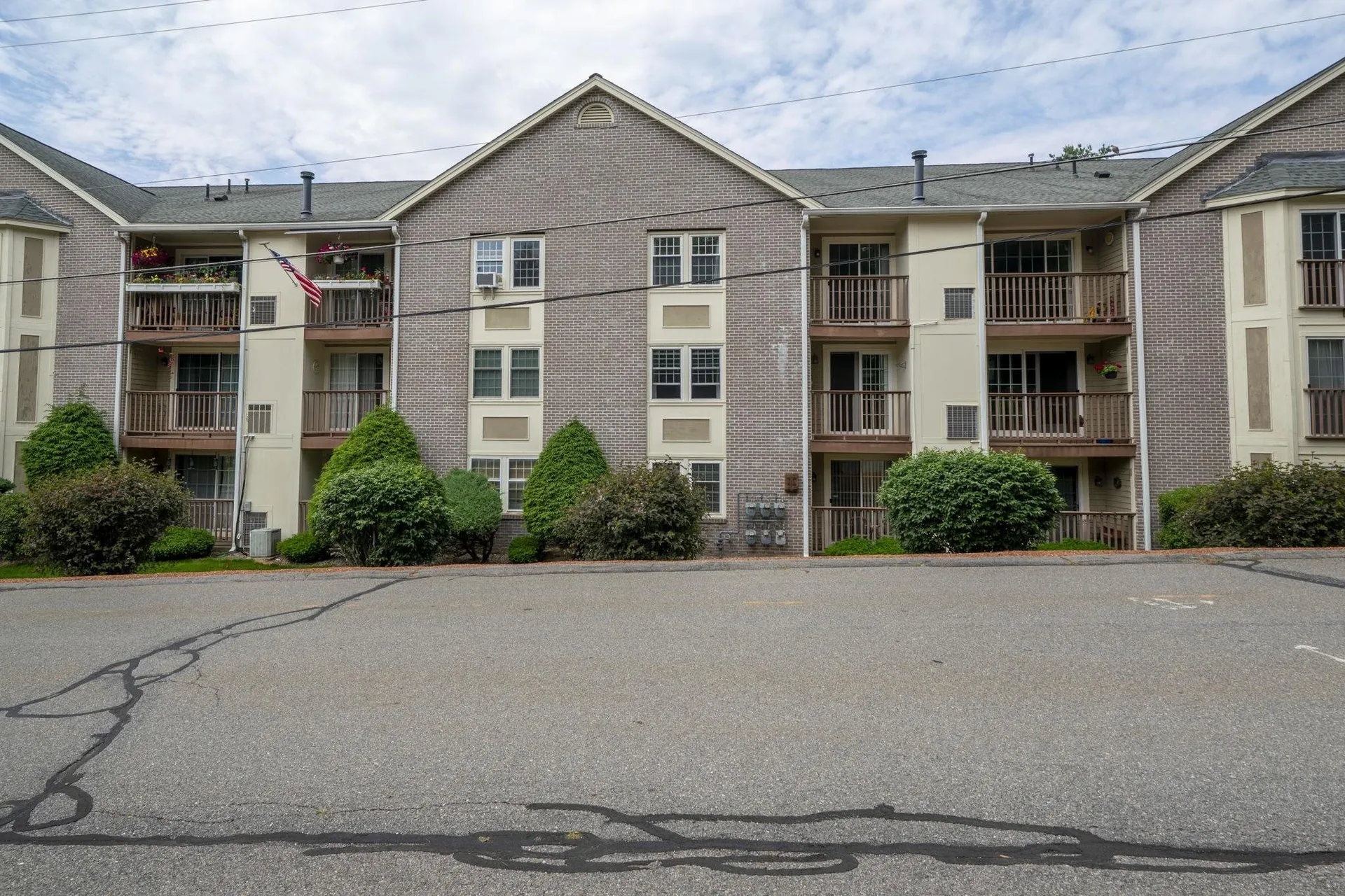 184 Cannongate Iii Road Nashua NH 03063