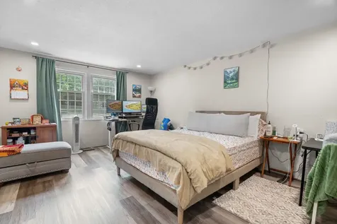 184 Cannongate Iii Road Nashua NH 03063