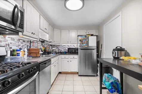 184 Cannongate Iii Road Nashua NH 03063