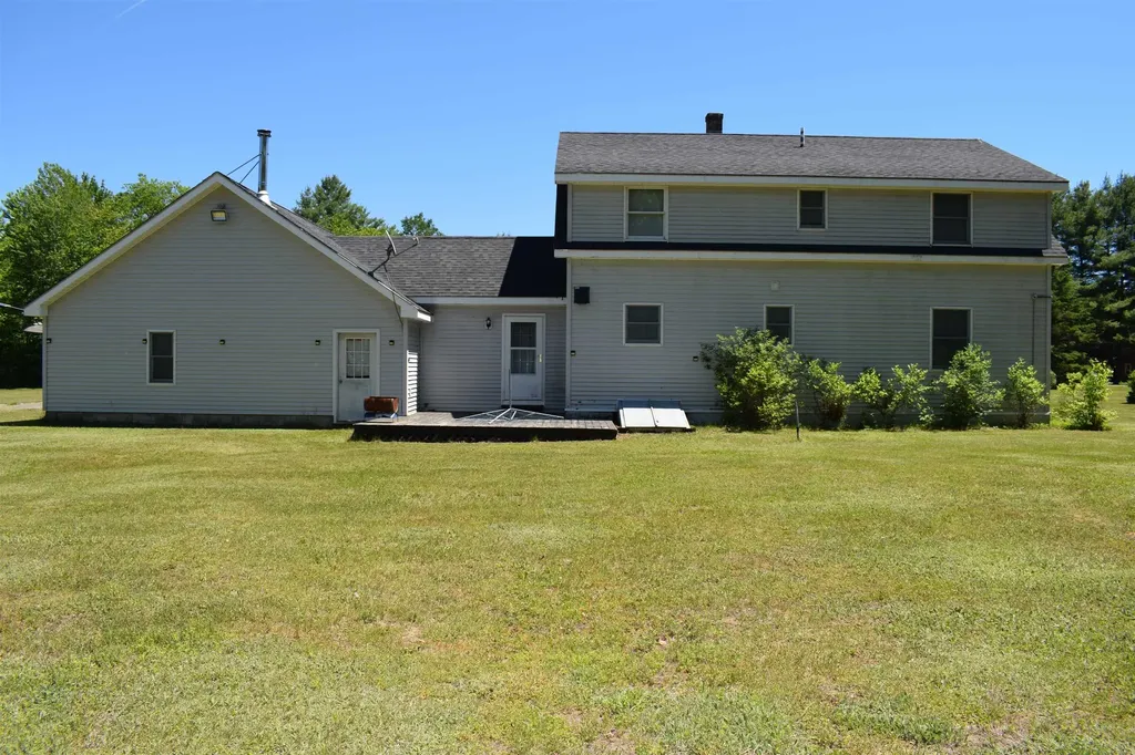 14 Cloutier Road Northumberland NH 03584