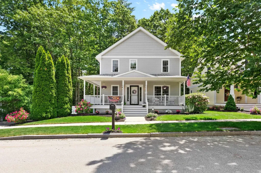 16 Constitution Way Rochester NH 03867