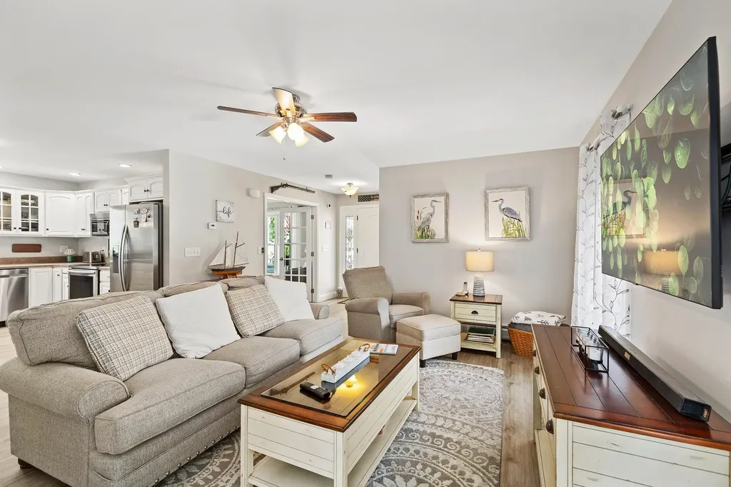16 Constitution Way Rochester NH 03867